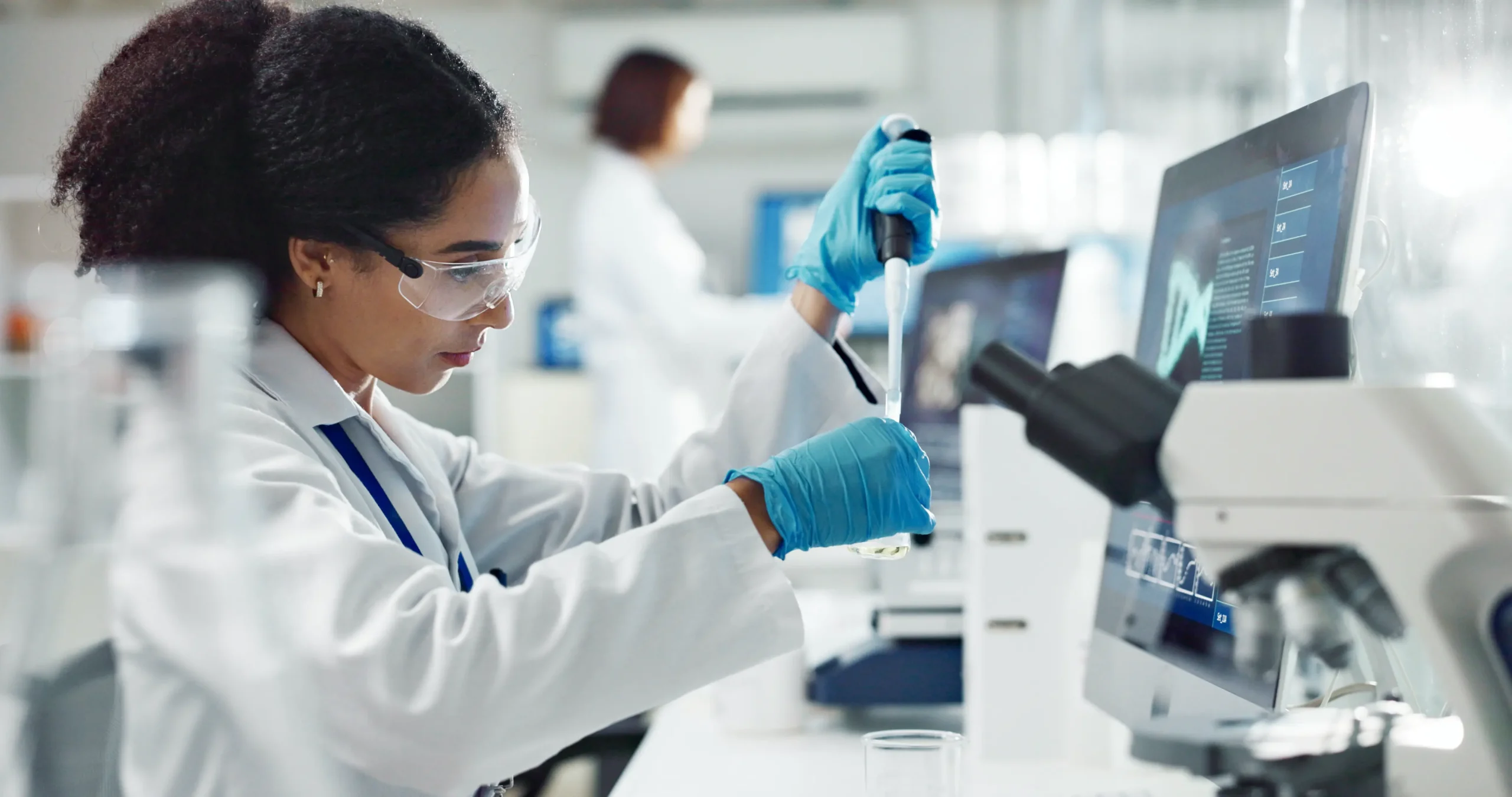 Scientist working in a pharmaceutical laboratory